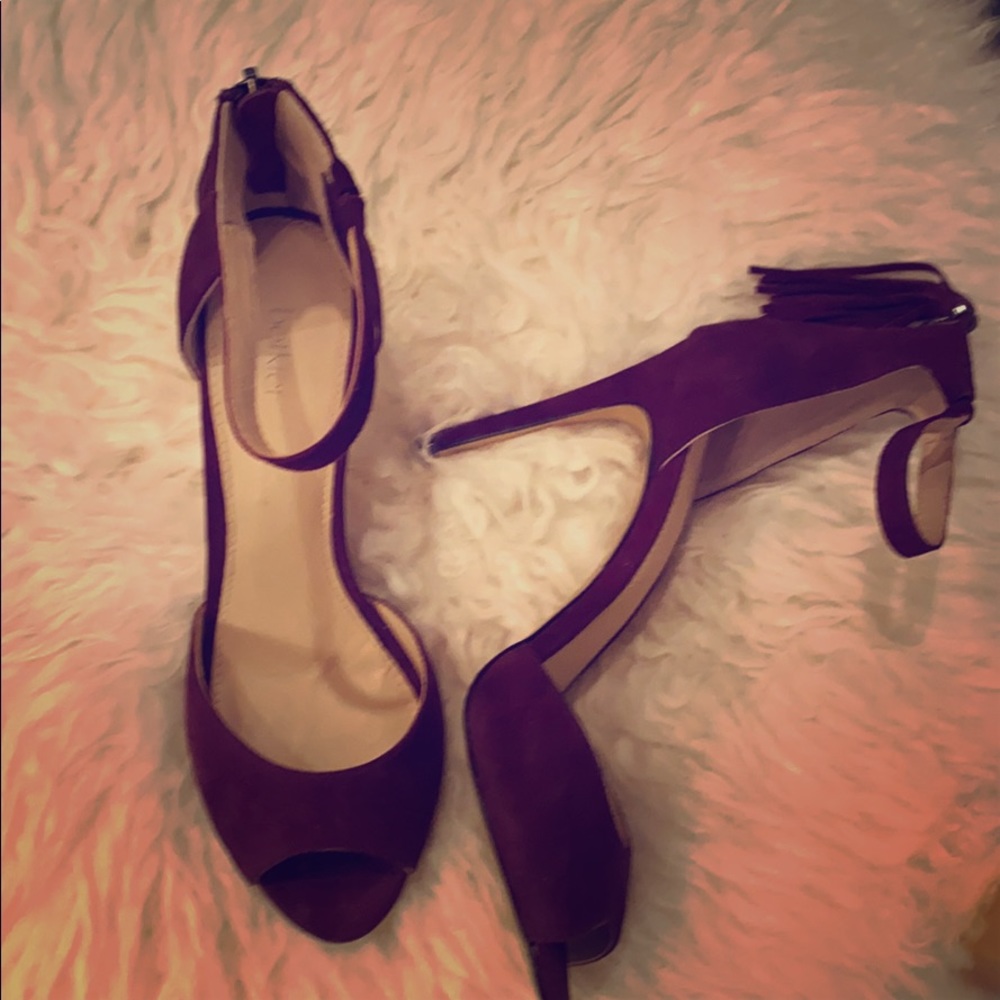 Gorgeous winter sandal